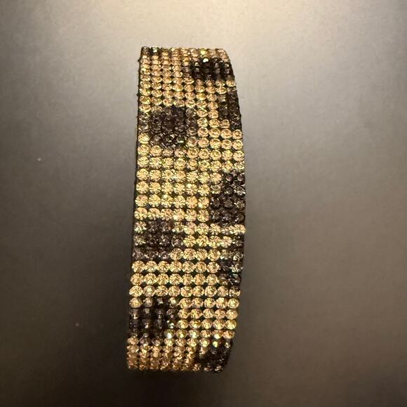 Black and White Crystal Wrap Bracelet - Picture 5 of 8